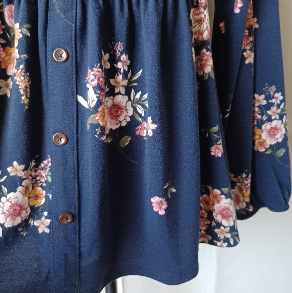 Xhilaration Smoked Floral Top - Picture 4 of 7